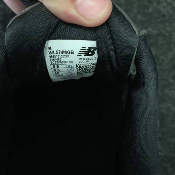 New Balance Unisex Sneakers - Picture 3 of 3